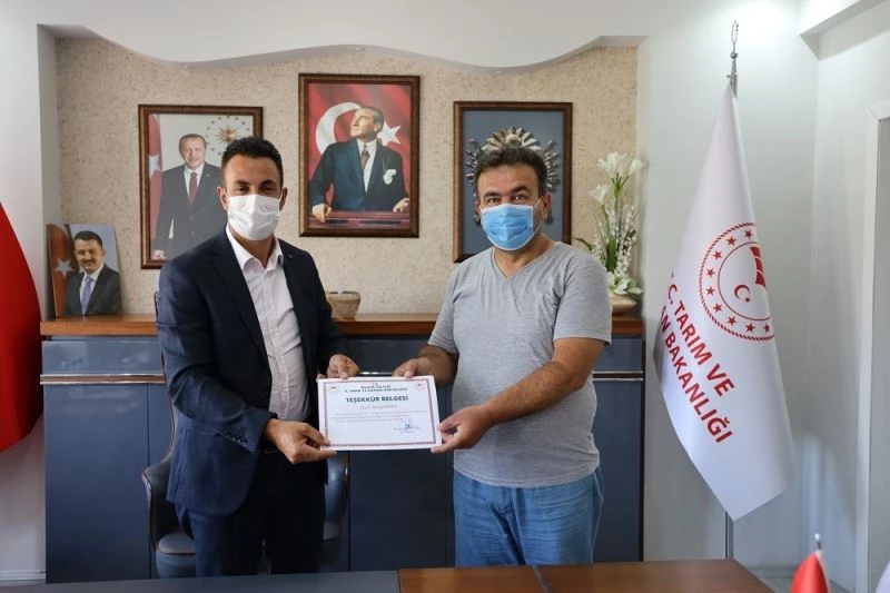 İl Müdürü Yoldaş, çalışanlarını böyle motive ediyor
