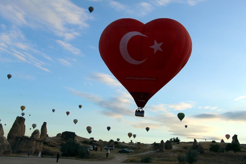 Türkiye’nin ilk figürlü balonu Kapadokya’da uçtu
