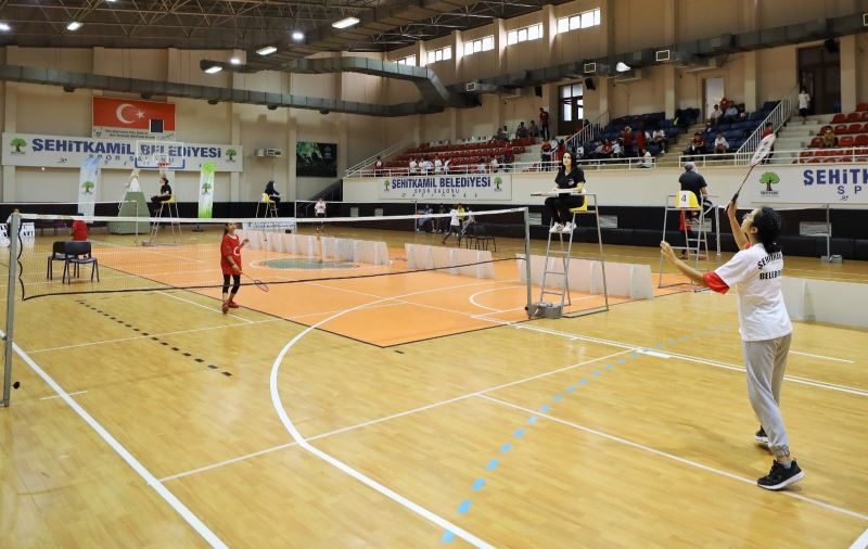 Badmintoncular, 15 Temmuz Kupası’nda yarıştı
