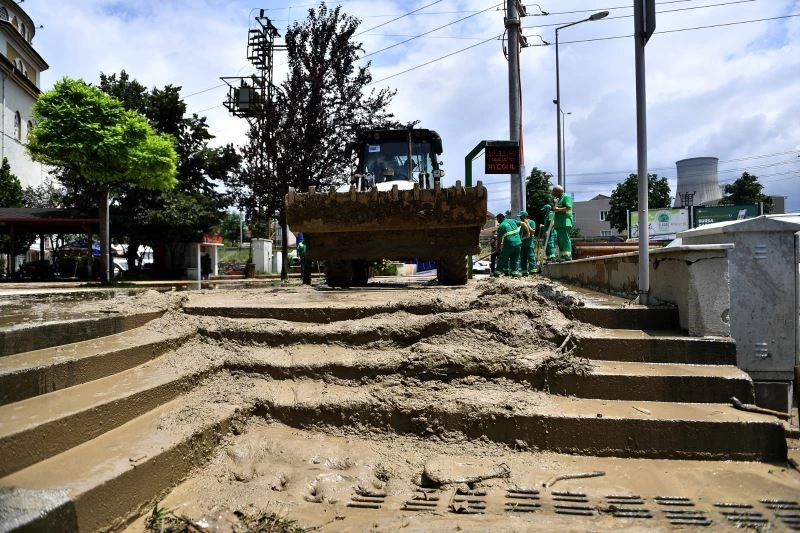 Ovaakça’da yaralar sarılıyor
