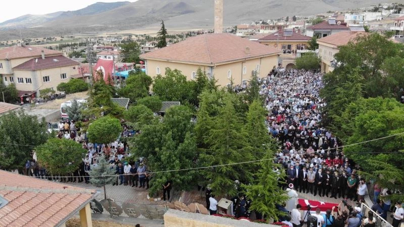 Nevşehir şehidini binlerce kişi uğurladı
