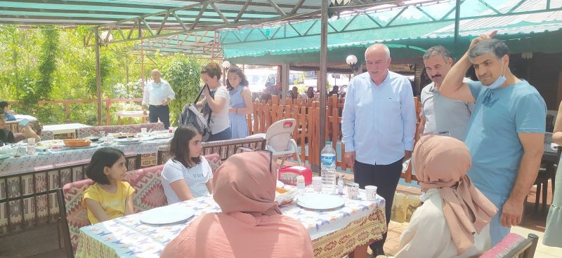 Aile ve Sosyal Hizmetler İl Müdürü Suat Kenç, “Koruyucu aile hizmeti çocuklarımızın geleceği için çok önemlidir”
