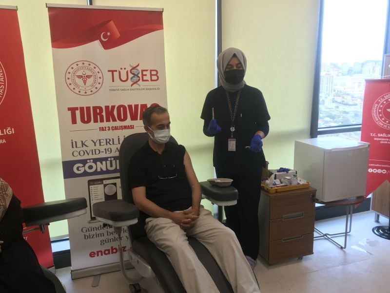 Turkovac’ın Faz-3 çalışmaları kapsamında İstanbul’da gönüllüler aşılanıyor

