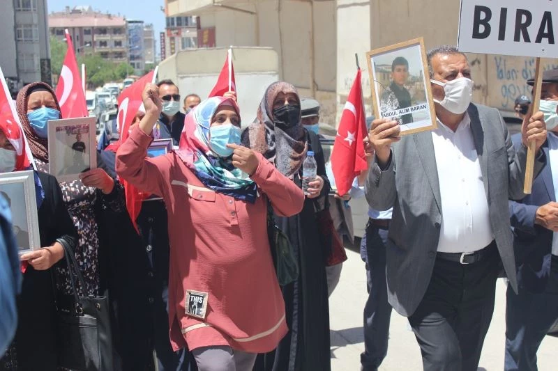 Vanlı anne çocuğuna kavuştu ama mücadelesinden vazgeçmedi
