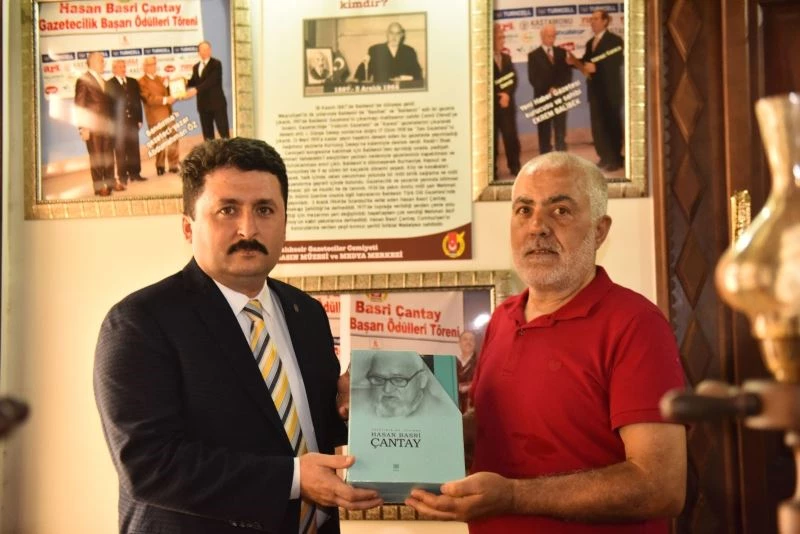 Altıeylül’den Hasan Basri Çantay’a büyük vefa
