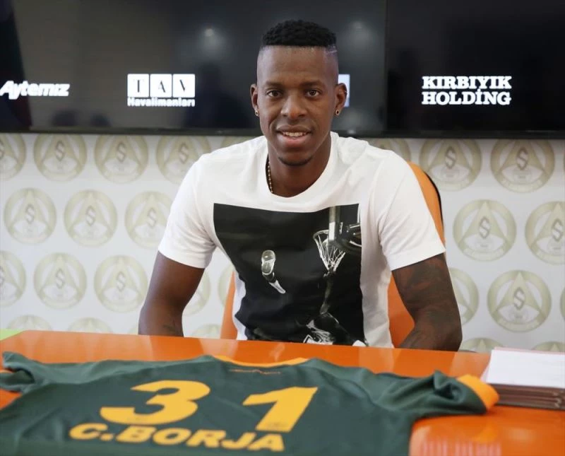 Alanyaspor, Kolombiyalı sol bek Cristian Borja