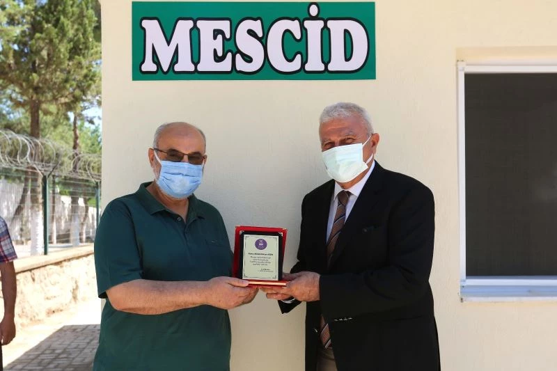 Kemer Mezarlığı hayırsever vatandaşın desteği ile mescide kavuştu
