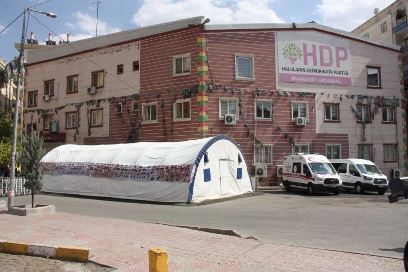 Evlat nöbetindeki aileler, Cumhurbaşkanı Erdoğan ile yaptıkları görüşmeyi anlattı
