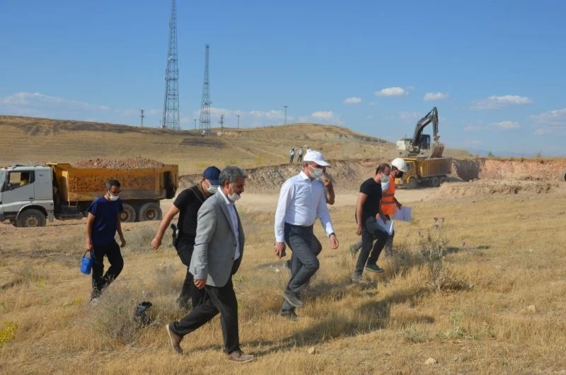 Kaynarca spor kompleksinde inşaat çalışmaları son hız devam ediyor
