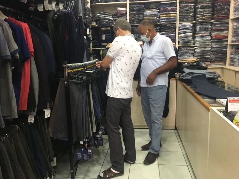 Kıyafet satan işletmelerde bayram yoğunluğu
