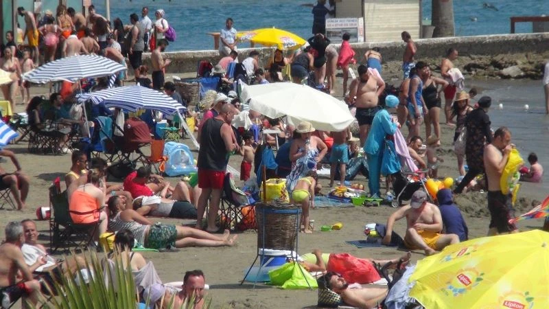 Denizi görünce virüsü unuttular
