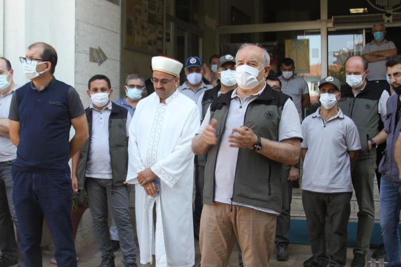 Hayatını kaybeden işçiler için düzenlenen törende mesai arkadaşları gözyaşlarını tutamadı
