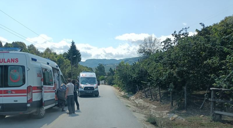 Tarım aracı şarampolden dereye uçtu: 1 yaralı
