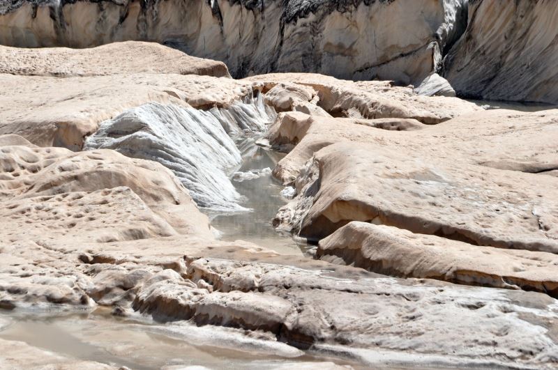 Türkiye’nin zirvesi 20 bin yıllık Cilo buzulları eriyor
