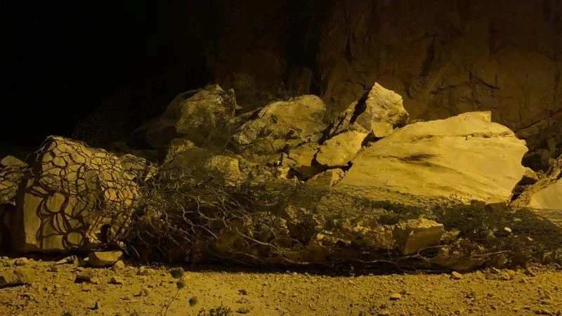 Karabük-Yenice karayolunda heyelan, ulaşım çift taraflı kapandı
