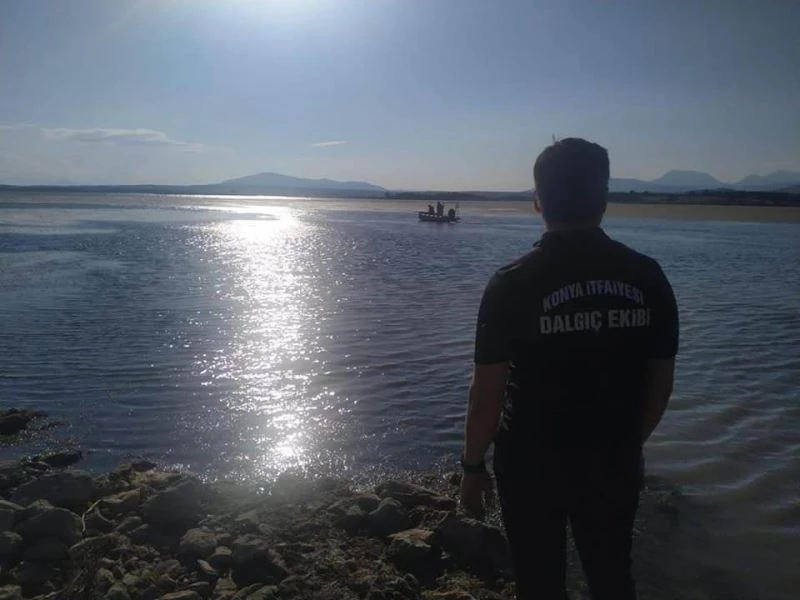 Balık avlamak için teknesiyle göle açılan şahıstan haber alınamıyor
