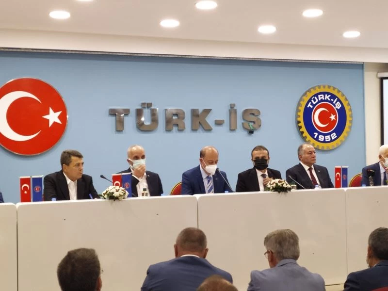 2021 Yılı Kamu Toplu İş Sözleşmeleri Çerçeve Protokolü imzalandı
