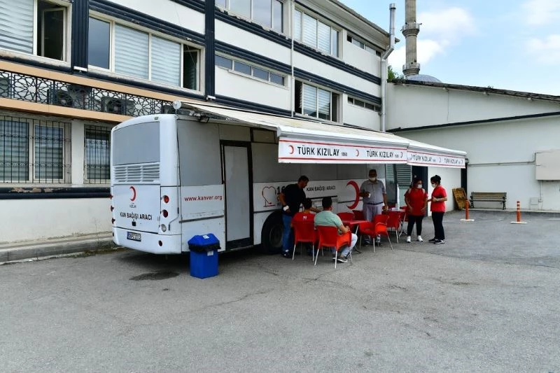 Yeşilyurt Belediyesi personellerinden kan bağışı

