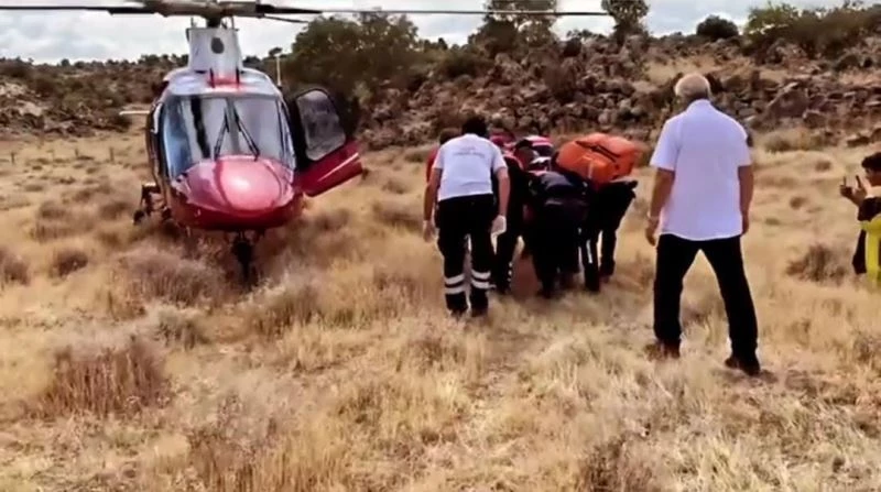 Aksaray’da Yamaç Paraşütü Türkiye Şampiyonası’nda paraşütçü düştü
