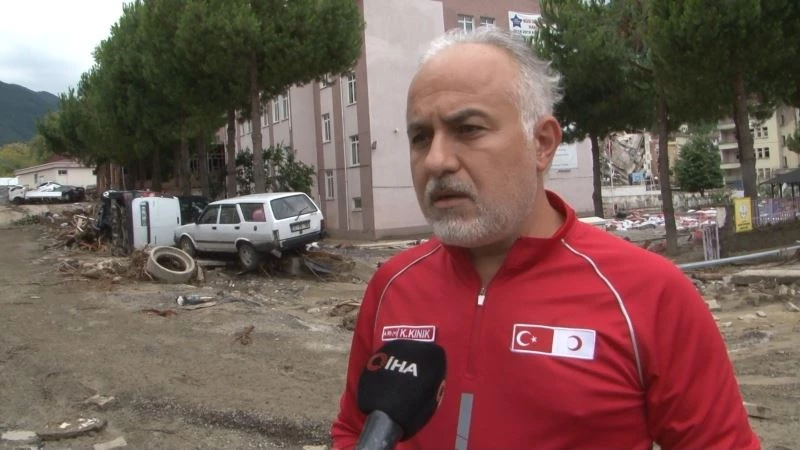 200 kişilik ekip selden etkilenen 3 ile dağıldı
