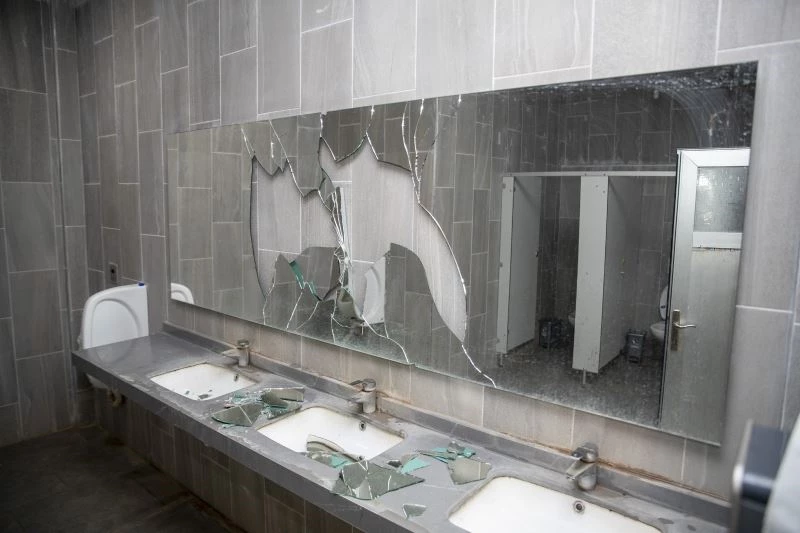 Kültür Parktaki tuvaletlere bir saldırı daha
