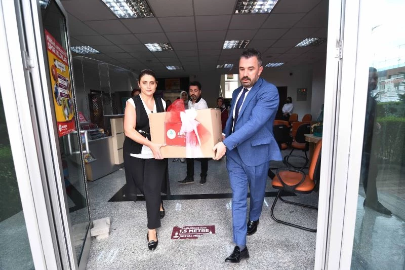 Manavgat’taki yangında çeyizi yanan Gamze’ni yeni eşyaları Pursaklar’dan yola çıktı
