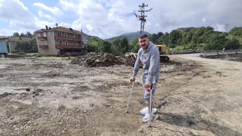 Kırdıkları duvar hayatlarını kurtardı
