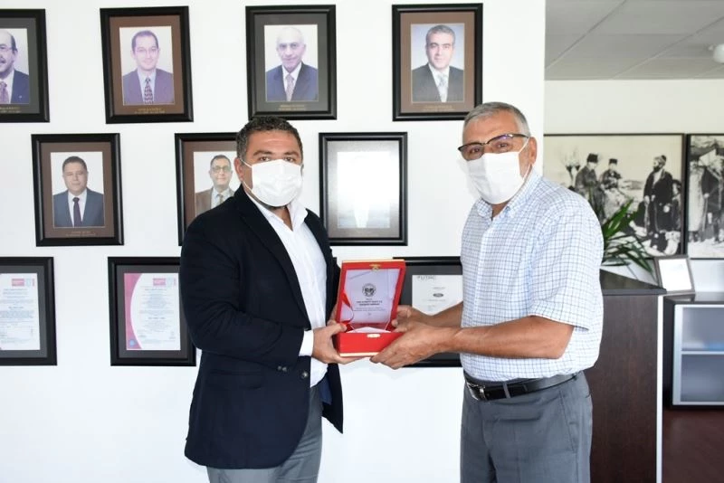 Başkan Bozkurt’tan Ford Otosan’a teşekkür plaketi
