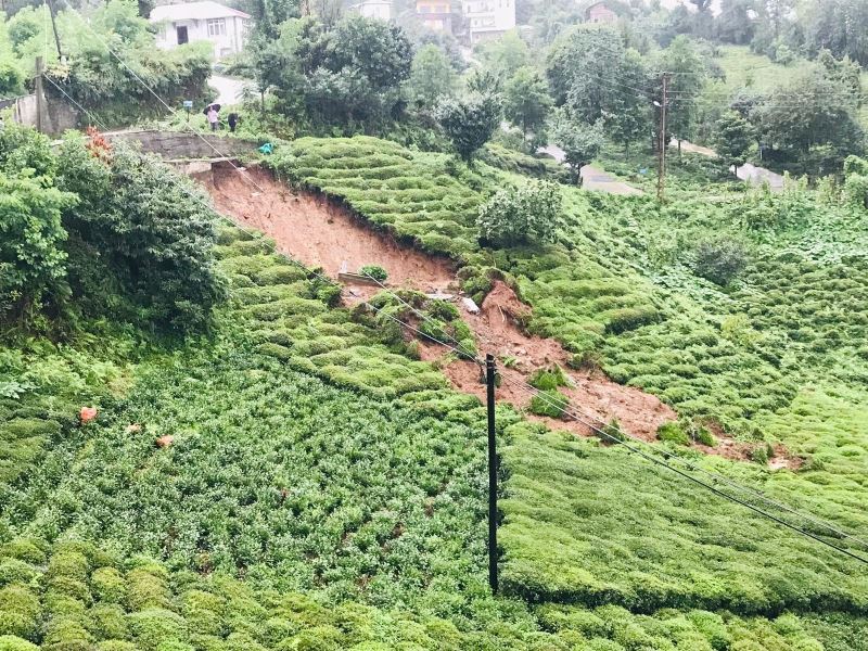 Rize’de şiddetli yağış Çayeli ilçesinin ardından Pazar ilçesinde de etkili oldu
