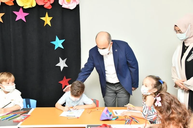 Minik çocuklardan Vali Dağlı’ya Kur’an-ı Kerim tilaveti
