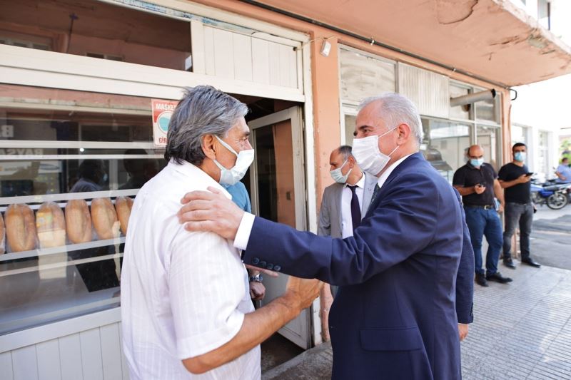Başkan Zolan Sarayköy’de hemşehrileriyle kucaklaştı
