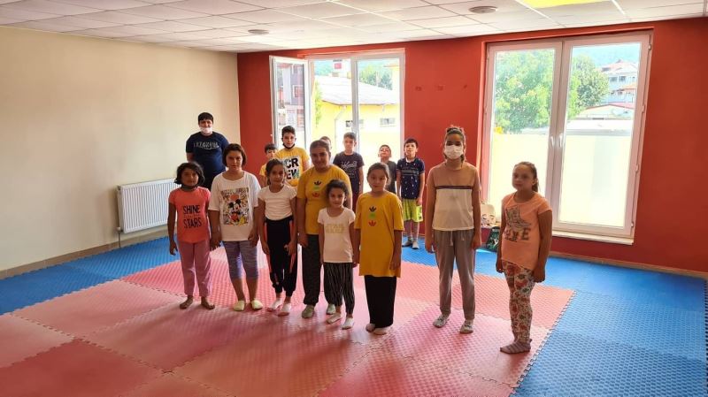 Başkan Kılıç, yaz spor okullarındaki karatecilerle bir araya geldi
