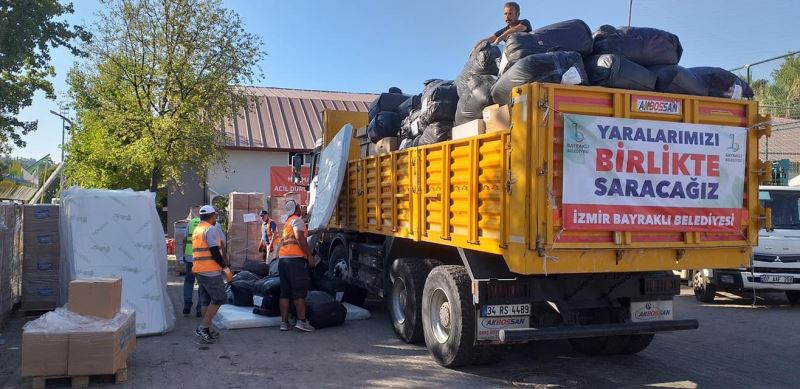 Bayraklı’dan Marmaris’e bir kamyon dolusu yardım
