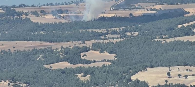 Canlı yayın yaparken helikopter üzerine su boşalttı
