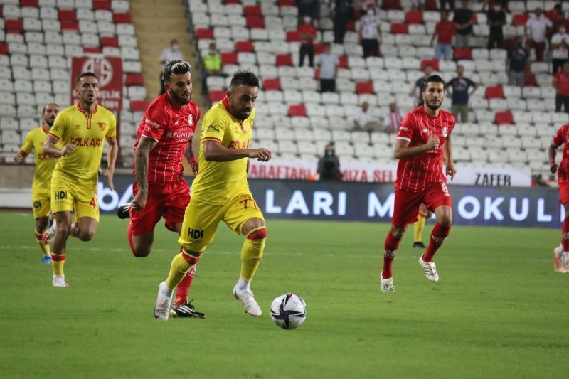 Süper Lig: FT Antalyaspor: 1 - Göztepe: 0 (İlk yarı)