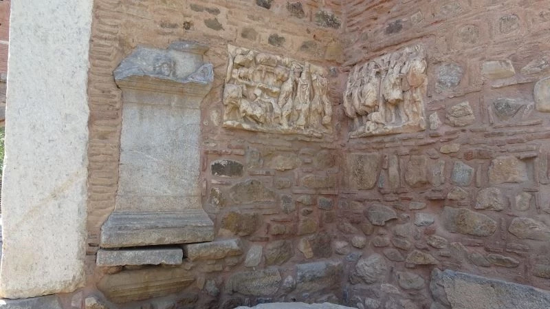 İznik surlarındaki ‘devşirme’ taşlar dikkat çekiyor
