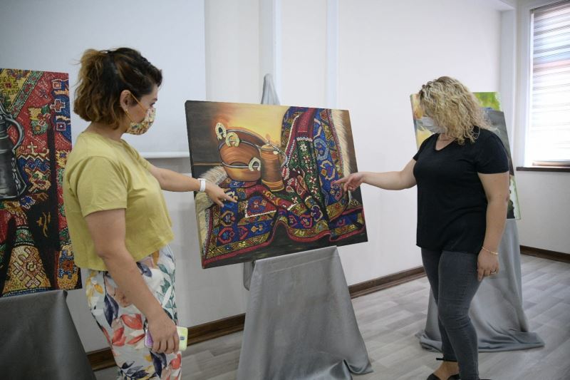 Mamak Belediyesince 20 kursiyerin elinden çıkan 67 eser sanatseverlerin beğenisine sunuldu
