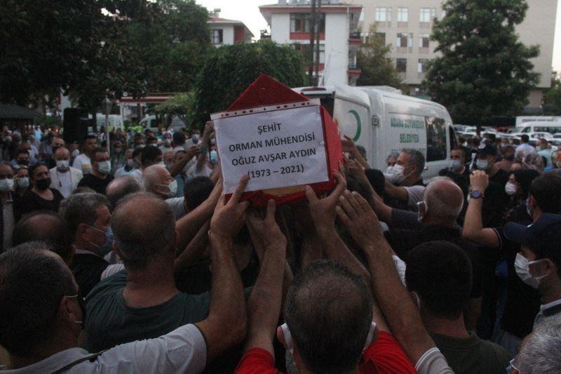 Kaza kırıma uğrayan uçakta ölen 3 Türk için tören düzenlendi
