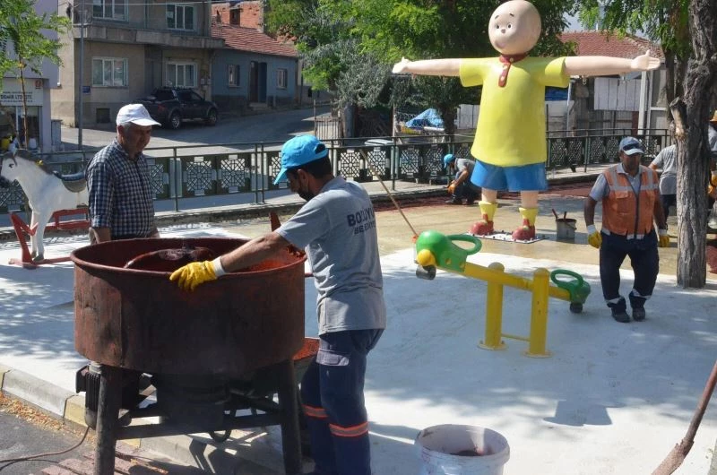 Parklarda revize çalışmaları sürüyor
