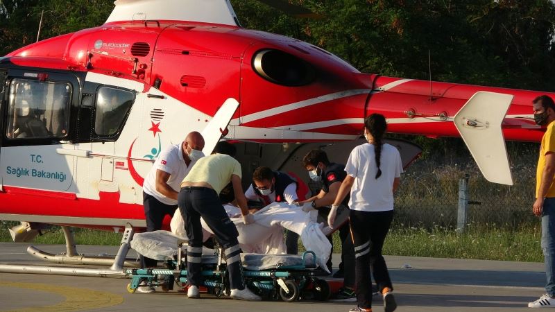 Diyaliz hastası kadın ambulans helikopterle hastaneye yetiştirildi
