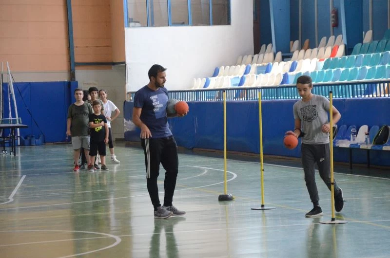 Geleceğin yıldız sporcularını Bozüyük Belediyesi yetiştiriyor
