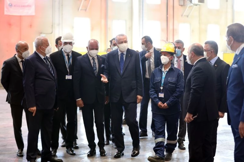 Cumhurbaşkanı Erdoğan ile kaynak yapan usta Melek Tuğ: “Türk kadınına güvenmeye devam edin