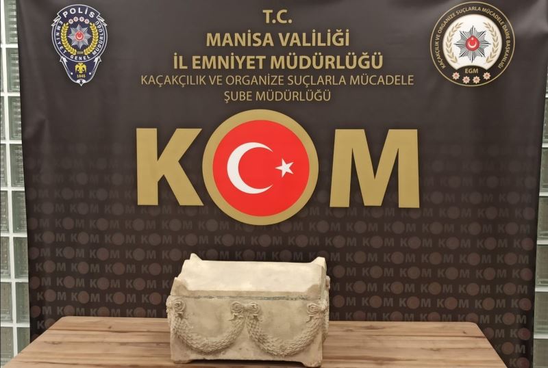 Manisa’da yurt dışına kaçırılmak üzere olan lahit ele geçirildi
