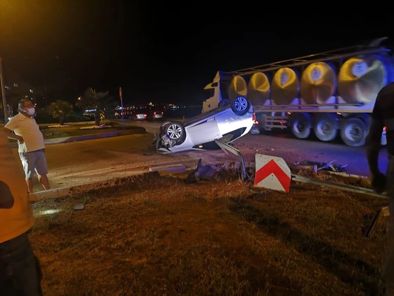 Ters dönen otomobilin sürüklendiği kazada 5 kişi yaralandı
