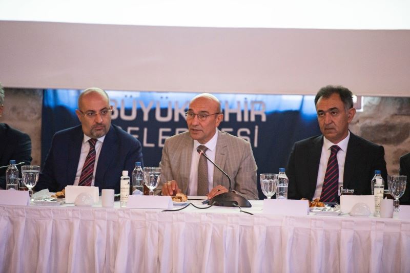 Başkan Soyer, İzmir Afet Platformu’nun ilk toplantısına katıldı: “Ezberleri bozacağız”
