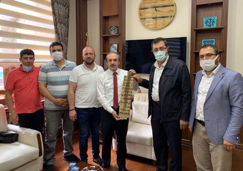 Vali Cüneyt Epcim’e Somali’den Kurban Bayramı teşekkürü
