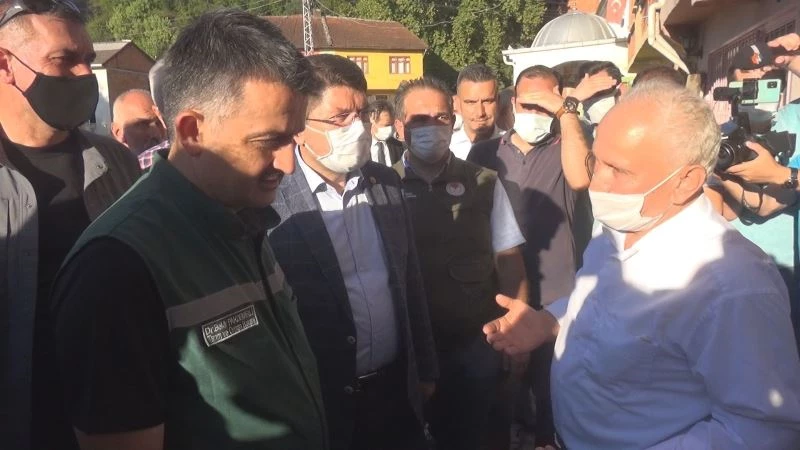 Selden kurtulan yaşlı adamla Bakan Pakdemirli’nin duygulandıran diyaloğu
