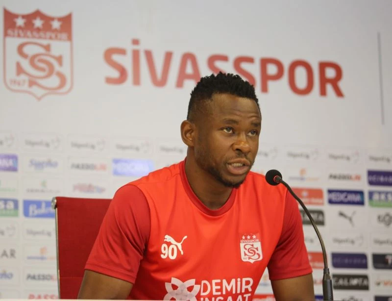 Leke James: “Hocamız bize talimatlar verdi”
