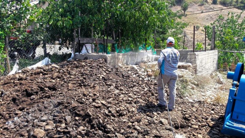 Kahramanmaraş’ta zararlılarla mücadele çalışmaları devam ediyor
