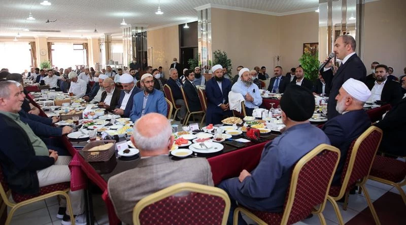 Vali Cüneyt Epcim, medrese alimlerini ağırladı
